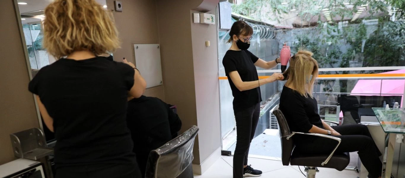 Π.Σταμπουλίδης: «Δεν θα ανοίξουν κομμωτήρια & υπηρεσίες στις 